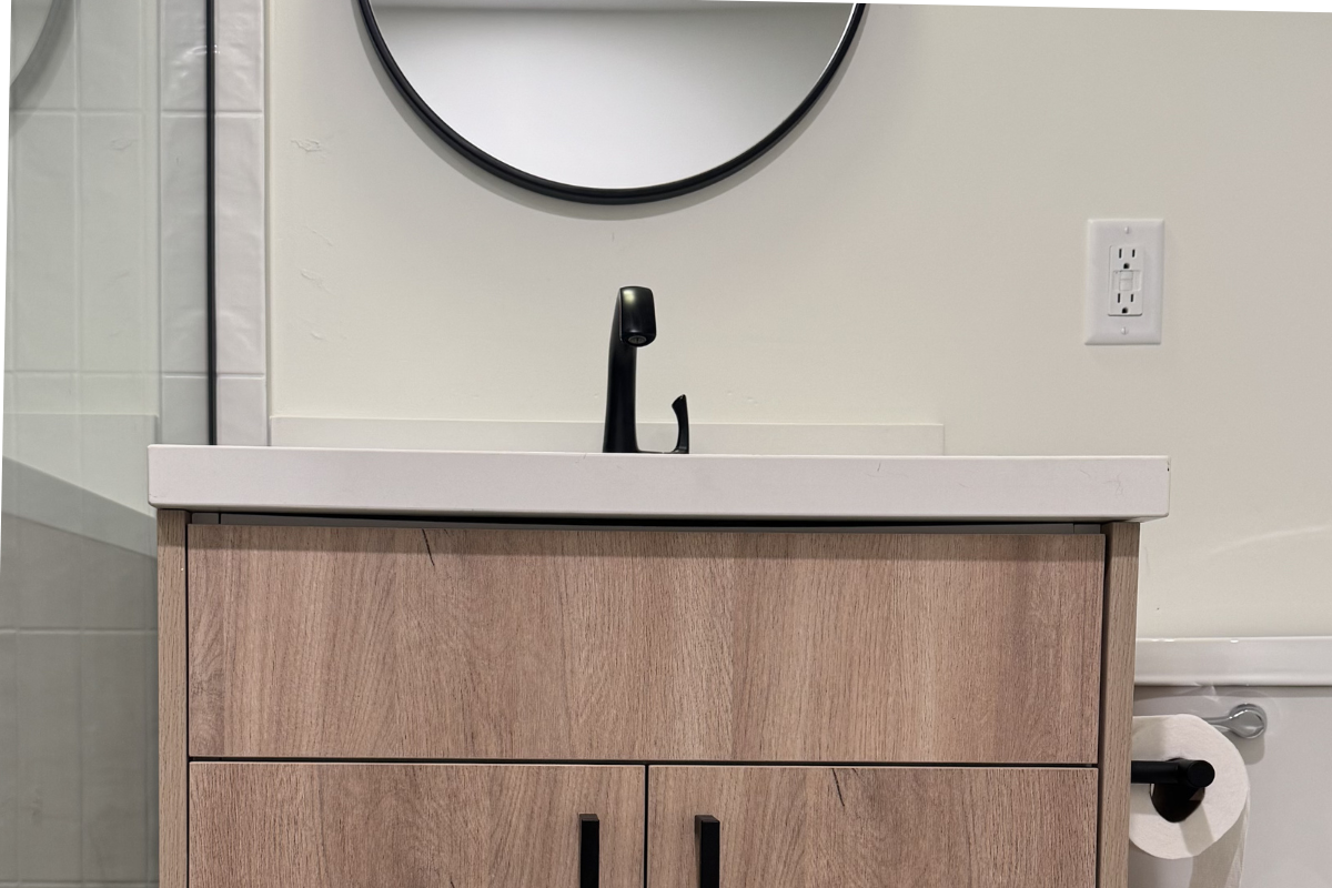 Bellevue Guest Bathroom Remodel thumbnail 3